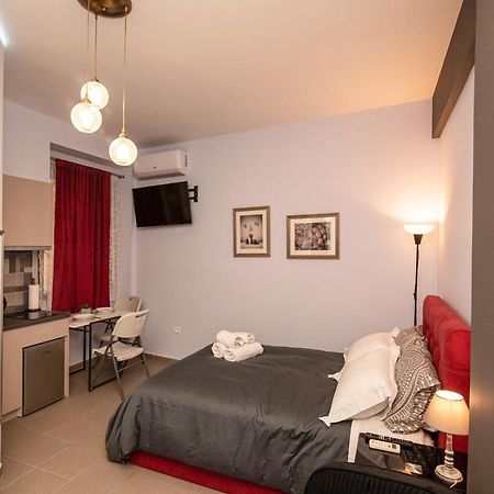 Reveal Athens From A Hidden Gem Near Acropolis! Appartamento Esterno foto